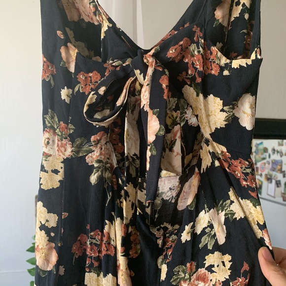 Zara Navy Blue Floral Flutter Sleeve Jumpsuit - Picture 8 of 11